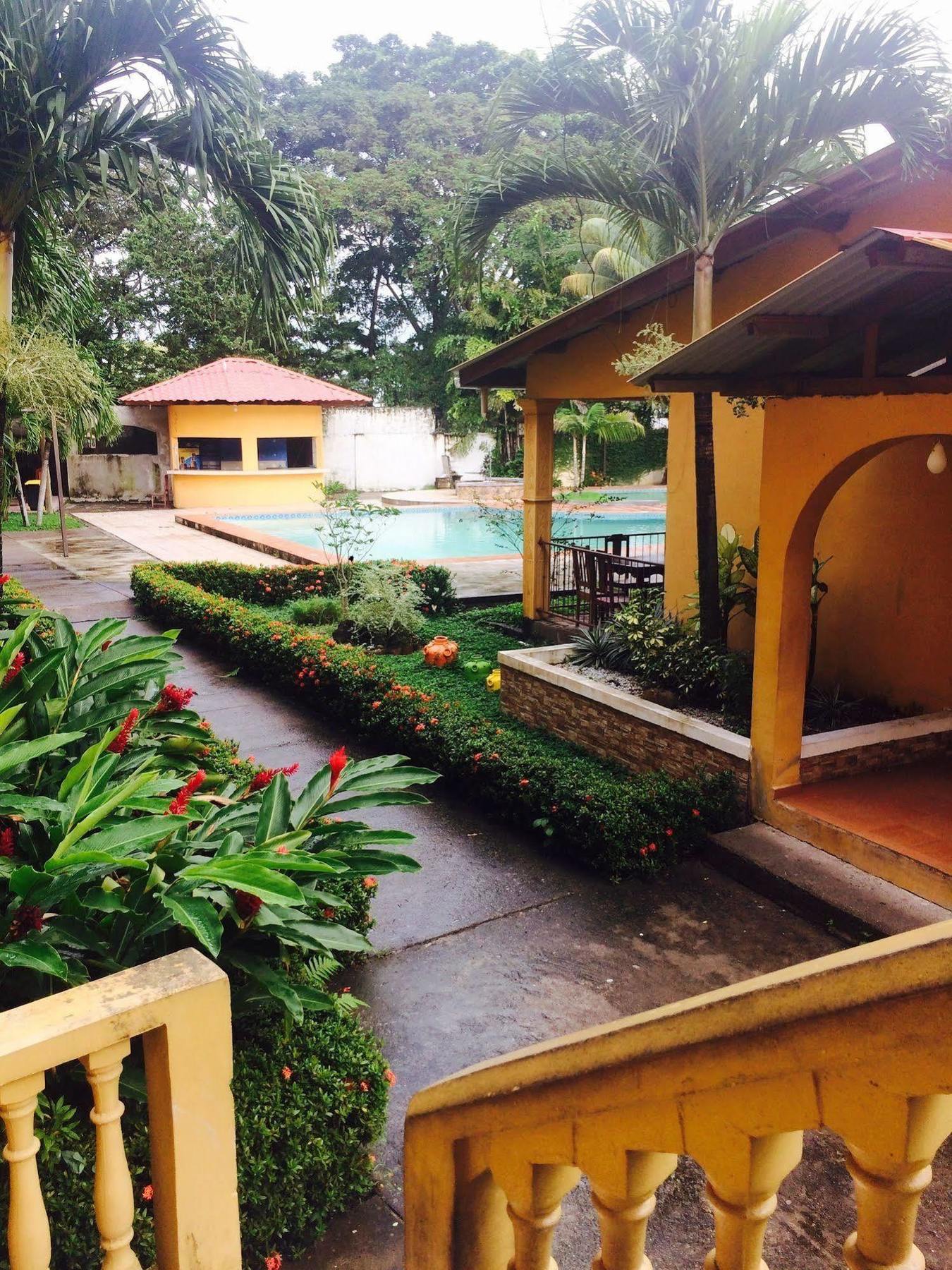 Hotel Molina La Ceiba Eksteriør billede